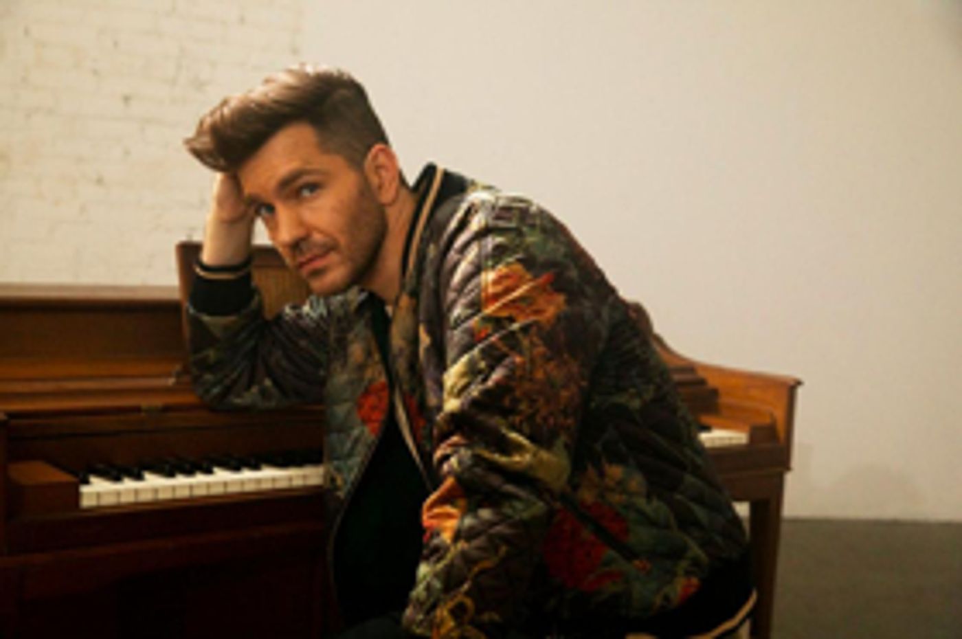 Andy Grammer Releases Original Song, DON'T GIVE UP ON ME For Upcoming Movie FIVE FEET APART  Image