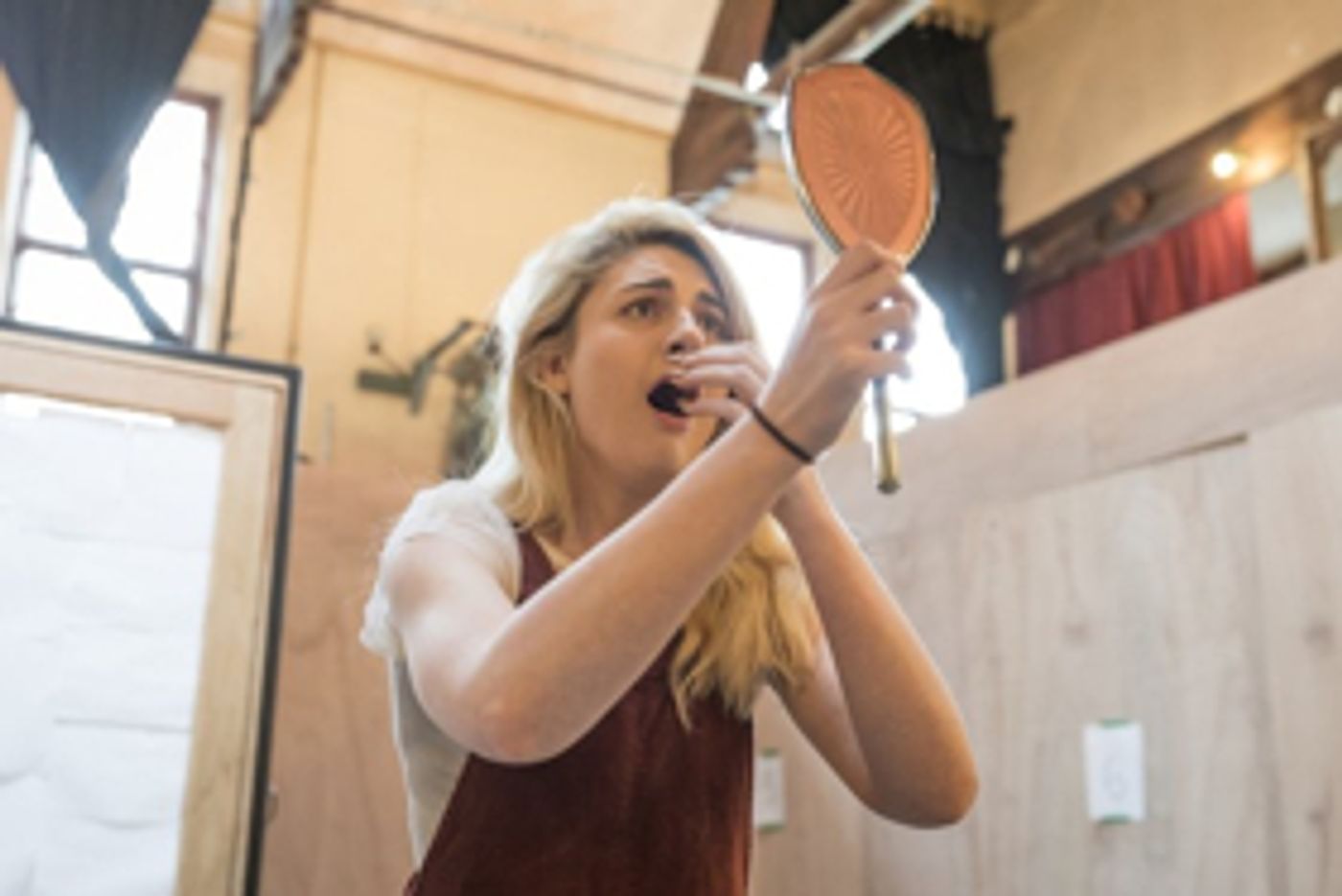 Interview: Actress Lizzy Connolly Talks THE TWILIGHT ZONE  Image