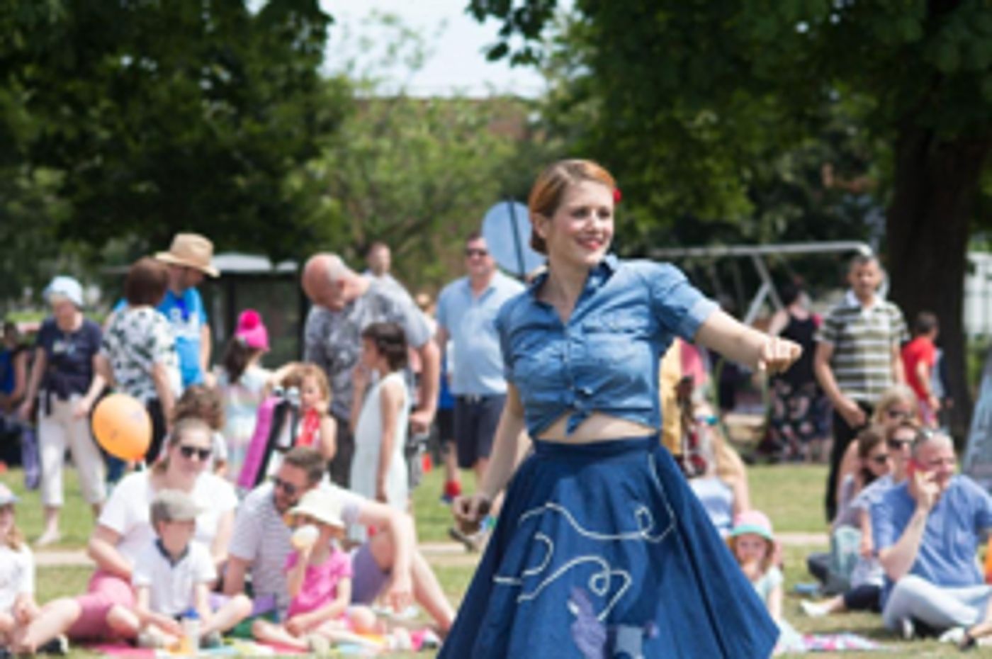 Thousands Turn Out For Sixth Eastleigh Unwrapped Thousands Turn Out For Sixth Eastleigh Unwrapped Image