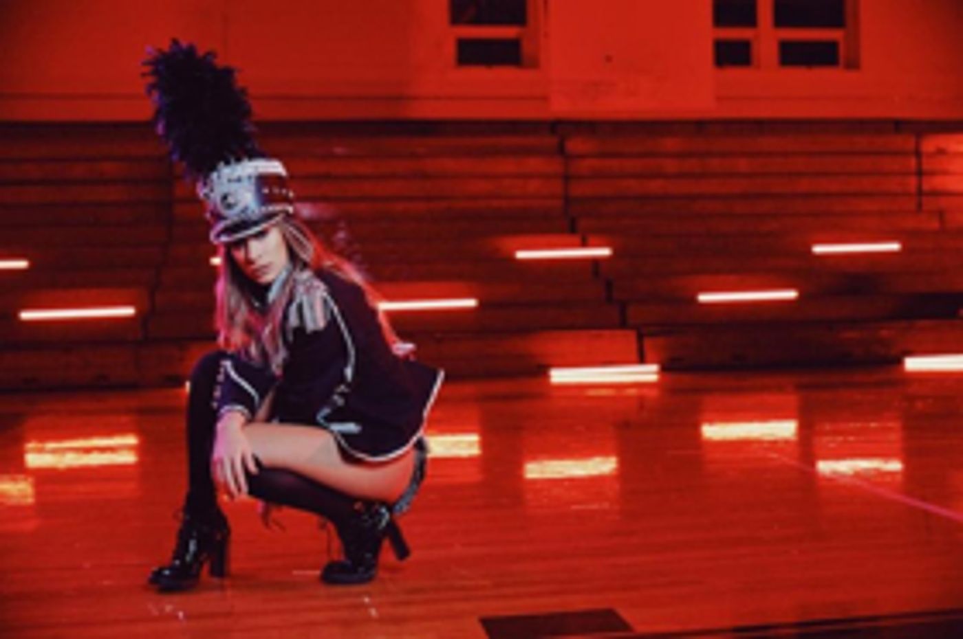 Kassi Ashton Releases Vibrant New Music Video For VIOLINS Today  Image