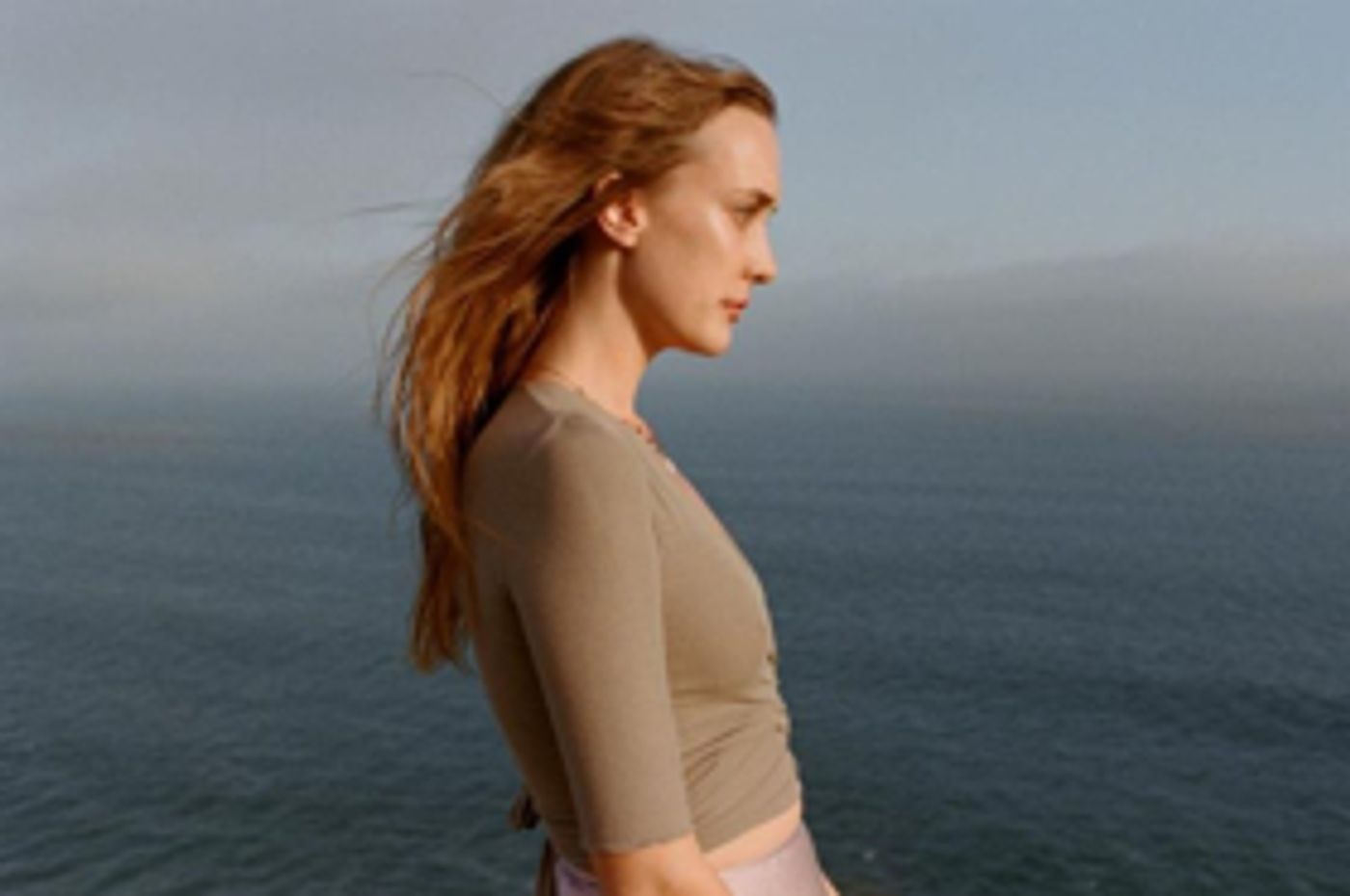 Malibu's Allie Crow Buckley Announces Debut EP SO ROMANTIC, Premieres CHERRY STEMS Video  Image