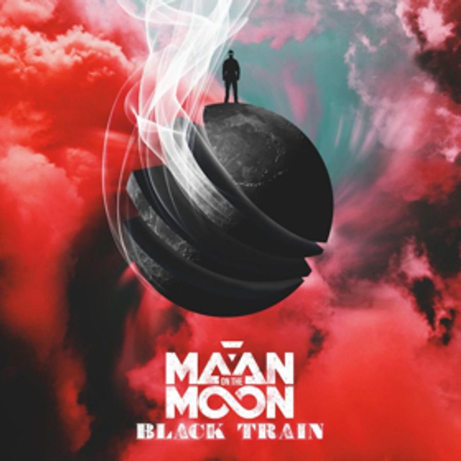 Maan On The Moon Present BLACK TRAIN Image