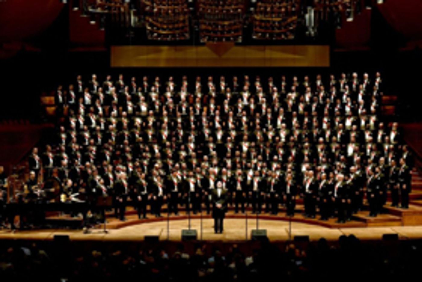 San Francisco Gay Men's Chorus Closes Season 41 with QUEENS  Image