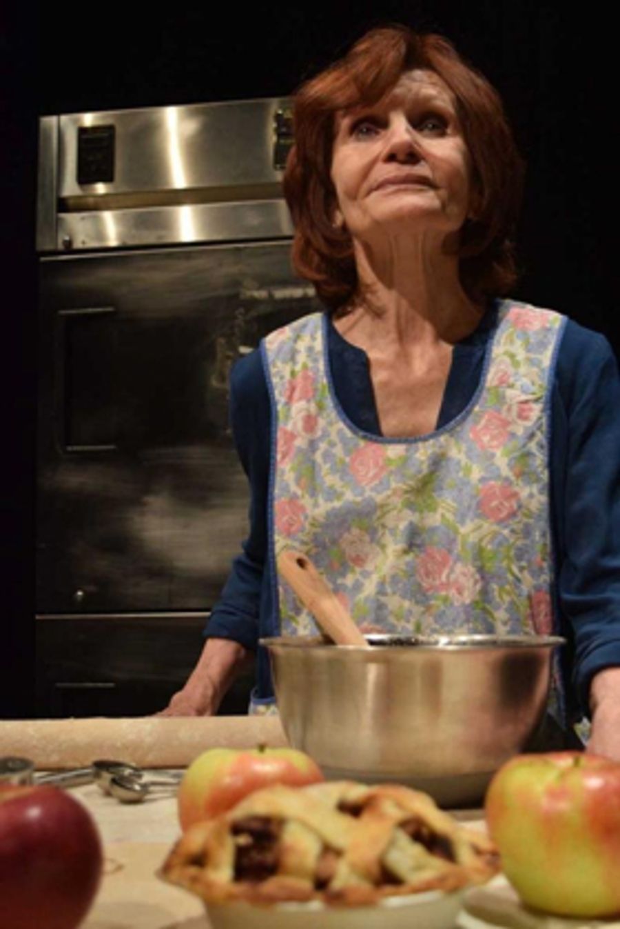 Review: APPLES IN WINTER at Centenary Stage is a Compelling and Insightful One-Woman Show Image