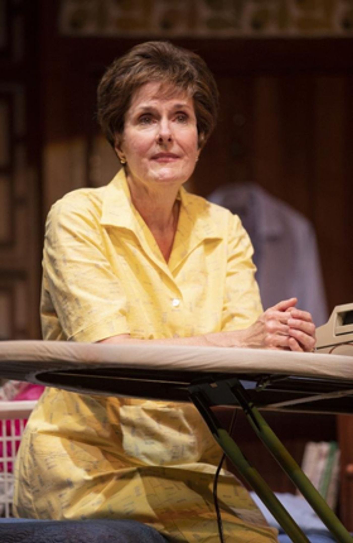 Review: Arizona Theatre Company Presents ERMA BOMBECK: AT WIT'S END ~ Laughing-Out Loud Words of Wit and Wisdom  Image
