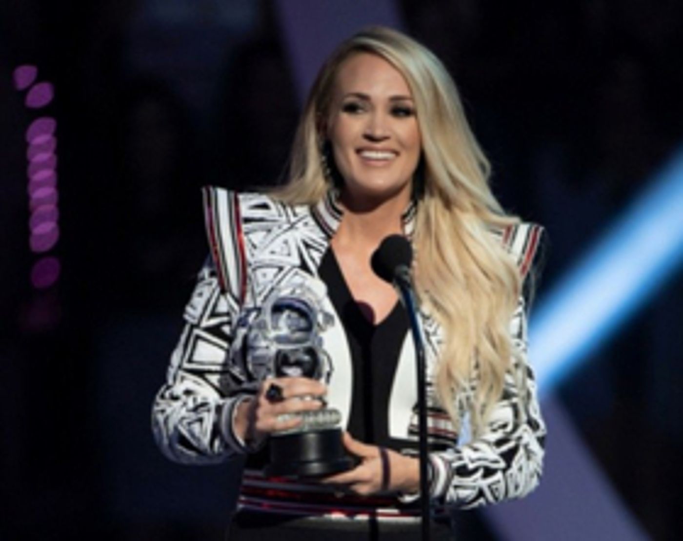 Carrie Underwood, Kelly Clarkson, and Janet Jackson Honored at the 2018 Radio Disney Music Awards Carrie Underwood, Kelly Clarkson, and Janet Jackson Honored at the 2018 Radio Disney Music Awards Image