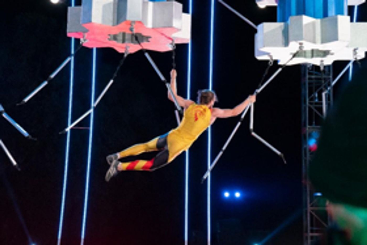 ULTIMATE BEASTMASTER: SURVIVAL OF THE FITTEST Debuts August 31 on Netflix  Image