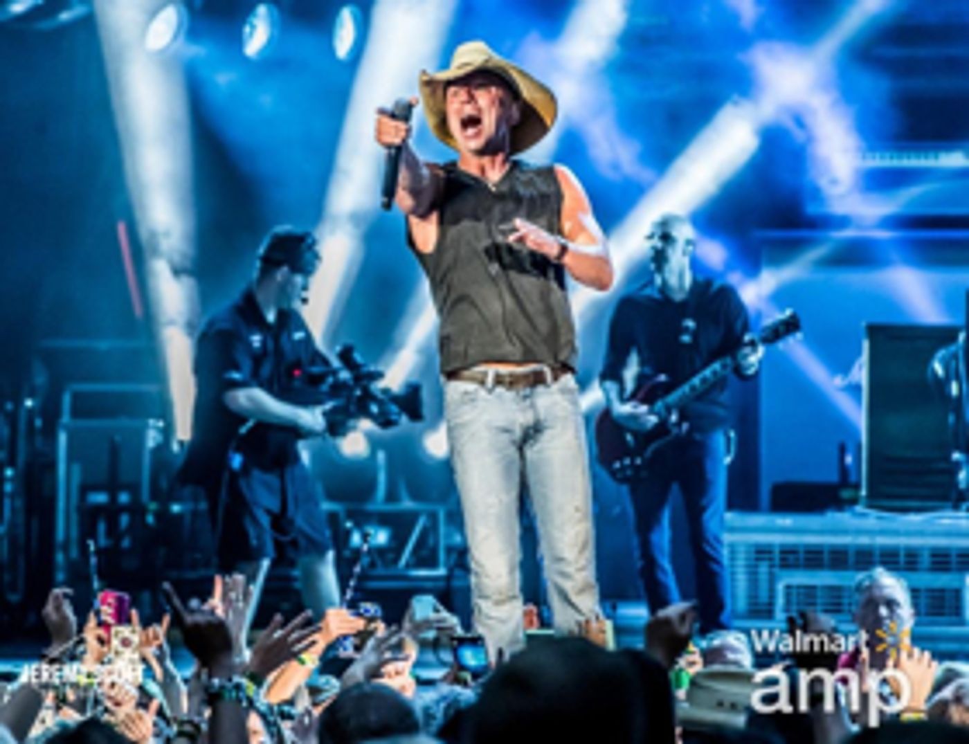 Kenny Chesney Returns to the Walmart AMP Kenny Chesney Returns to the Walmart AMP Image