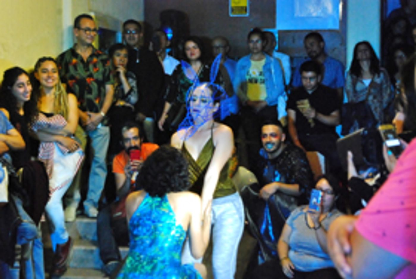 La danza contemporánea llega a la puerta de las viviendas a través del Proyecto Vecindades La danza contemporánea llega a la puerta de las viviendas a través del Proyecto Vecindades Image