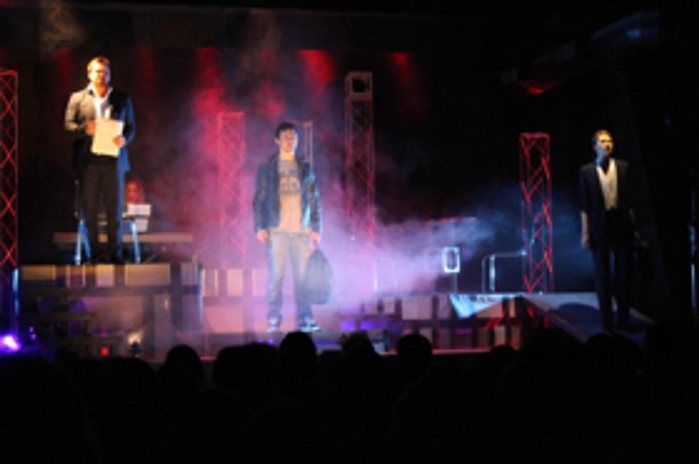 Review: L'ASCENSORE DALLA SPAGNA CON TENSIONE al NUOVO TEATRO ORIONE  Image