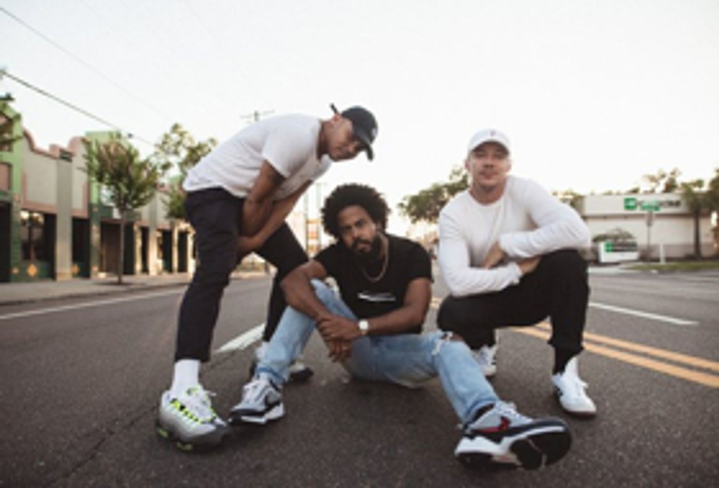 Major Lazer Debuts 'En La Cara' Featuring Karol G  Image