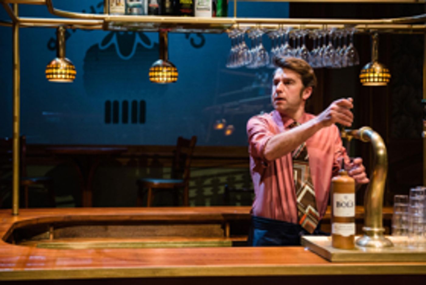 Review: 'T SCHAEP MET DE 5 POOTEN at De La Mar Theater: nostalgia galore, the true heart of Amsterdam! Review: 'T SCHAEP MET DE 5 POOTEN at De La Mar Theater: nostalgia galore, the true heart of Amsterdam! Image