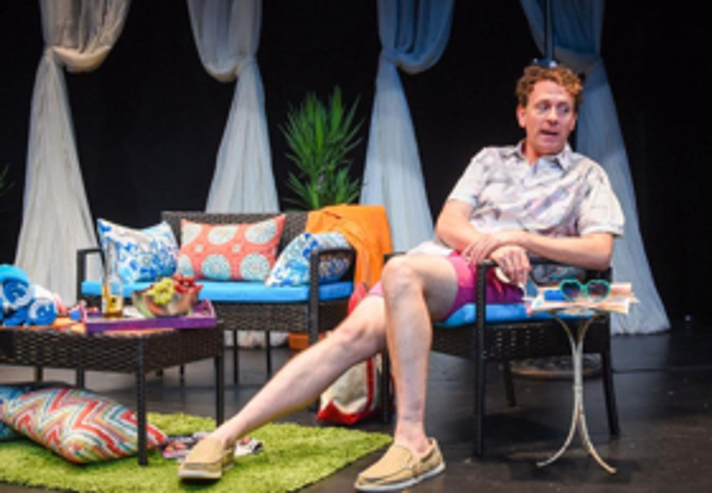 Review: BRIGHT COLORS AND BOLD PATTERNS Brings Belly Laughs to Soho Playhouse  Image
