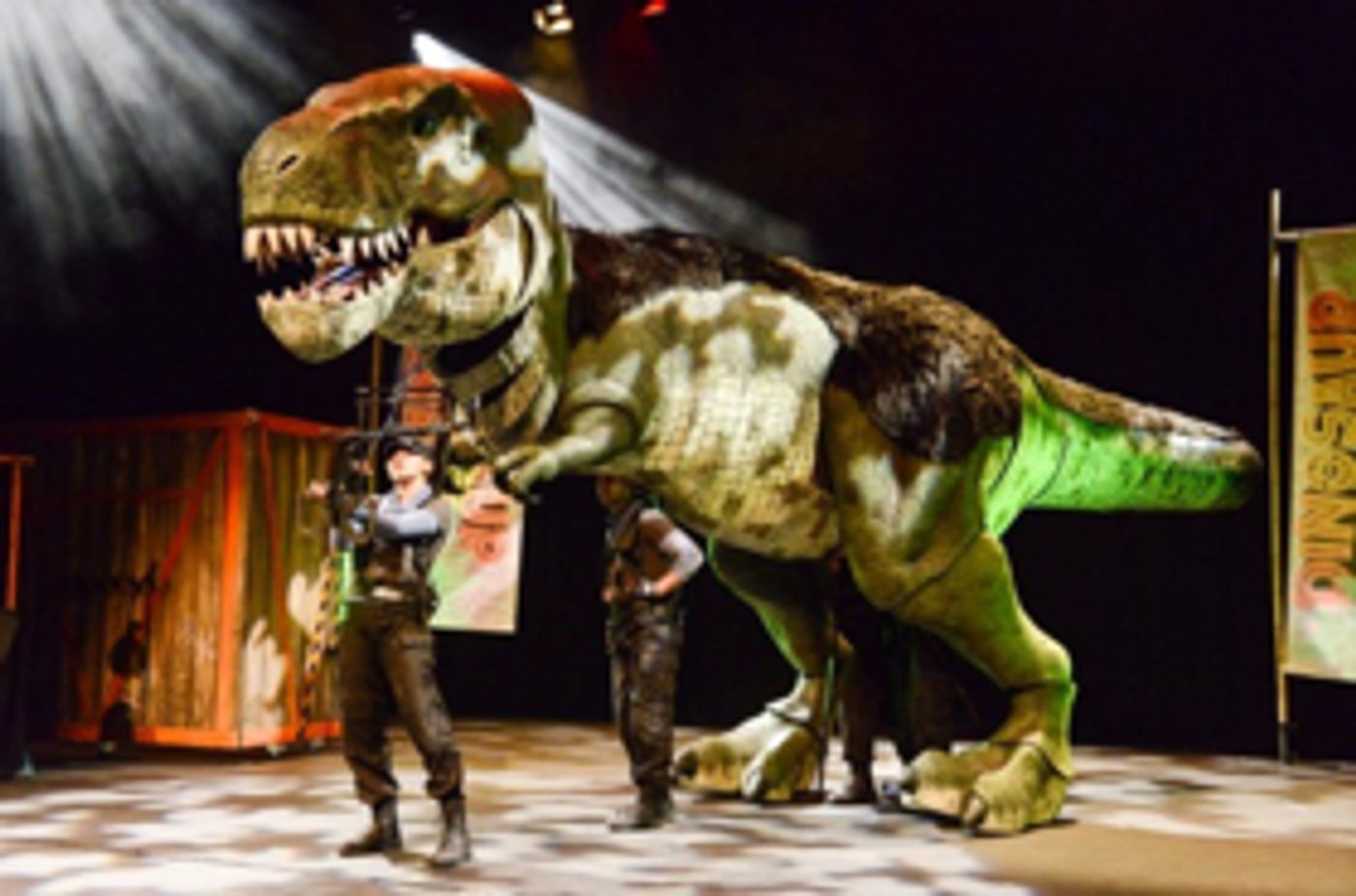 DINOSAUR WORLD LIVE Roars Into Theatres For 2018 UK Tour And London Season At Regent's Park Open Air Theatre DINOSAUR WORLD LIVE Roars Into Theatres For 2018 UK Tour And London Season At Regent's Park Open Air Theatre Image