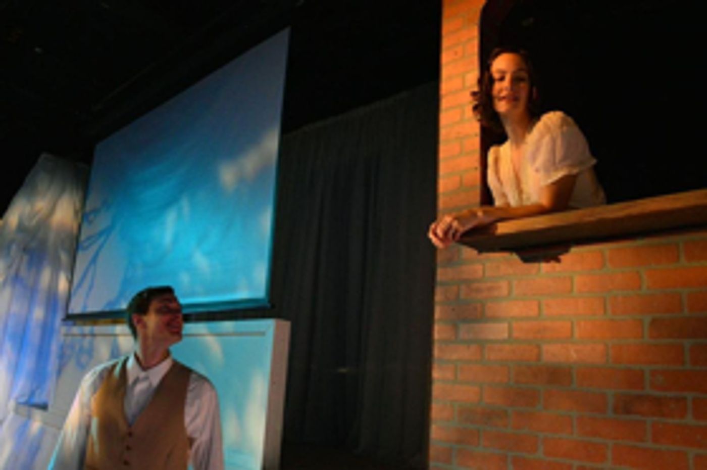 Review: Group Rep Presents a Fresh Perspective on ROMEO AND JULIET  Image