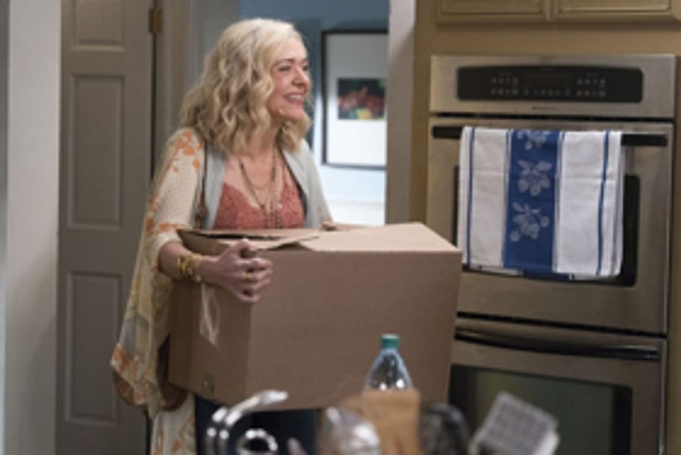 VIDEO: Rachel Bay Jones to Guest Star on MODERN FAMILY  Image