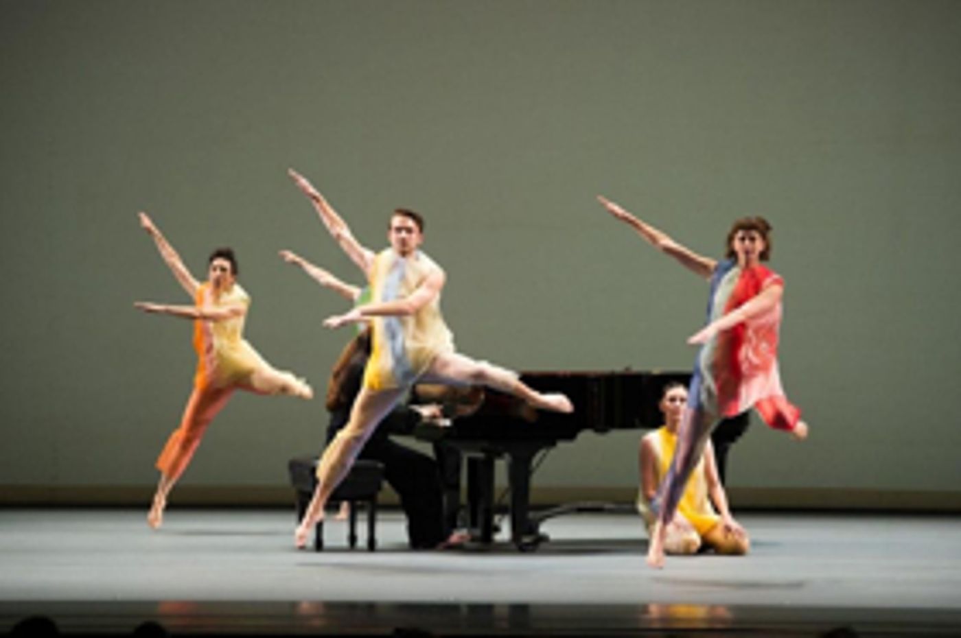 Review: FALL FOR DANCE Celebrates 15th Anniversary at New York City Center  Image