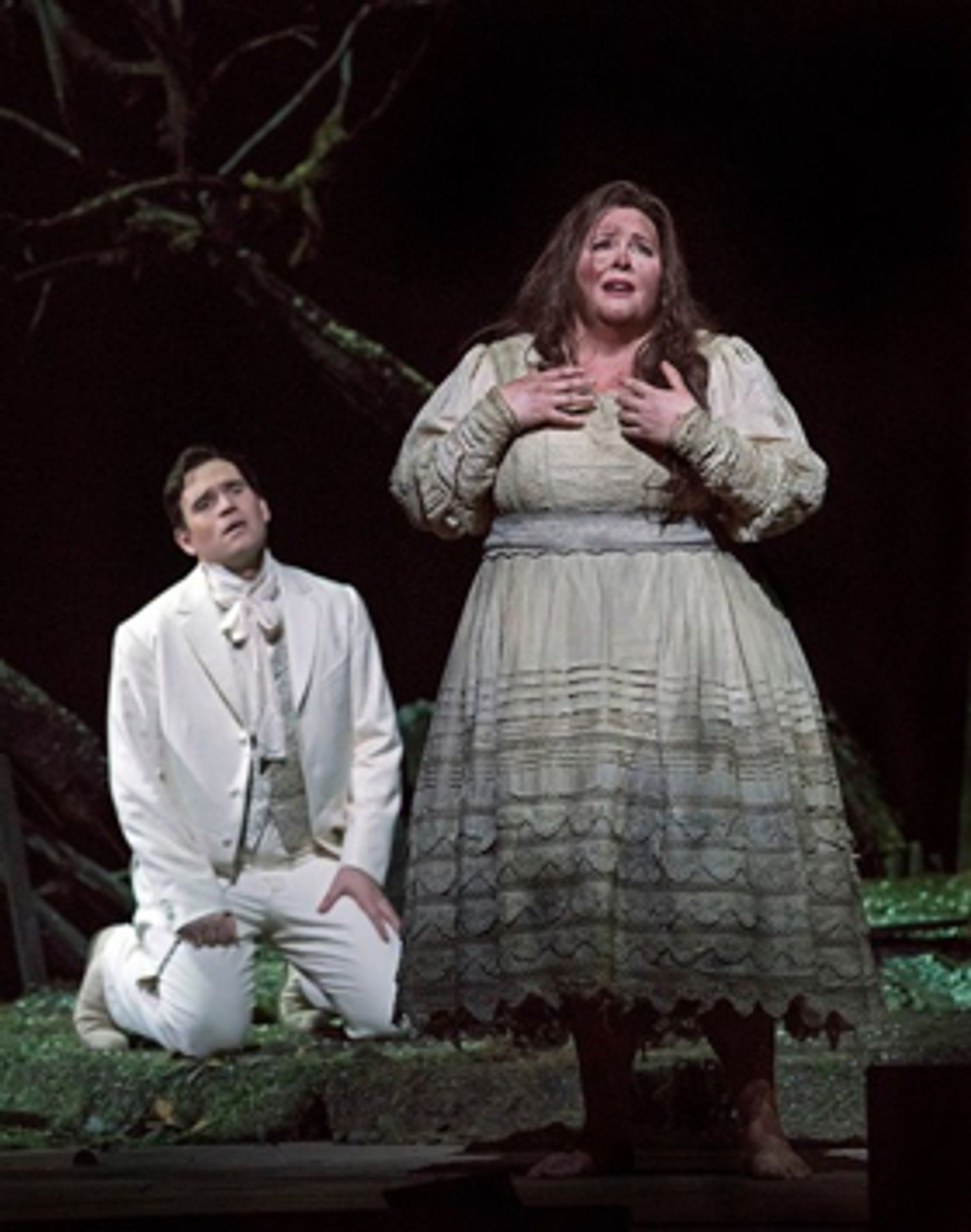 Review: A Devilishly Good Van Horn Steals MEFISTOFELE at the Met  Image