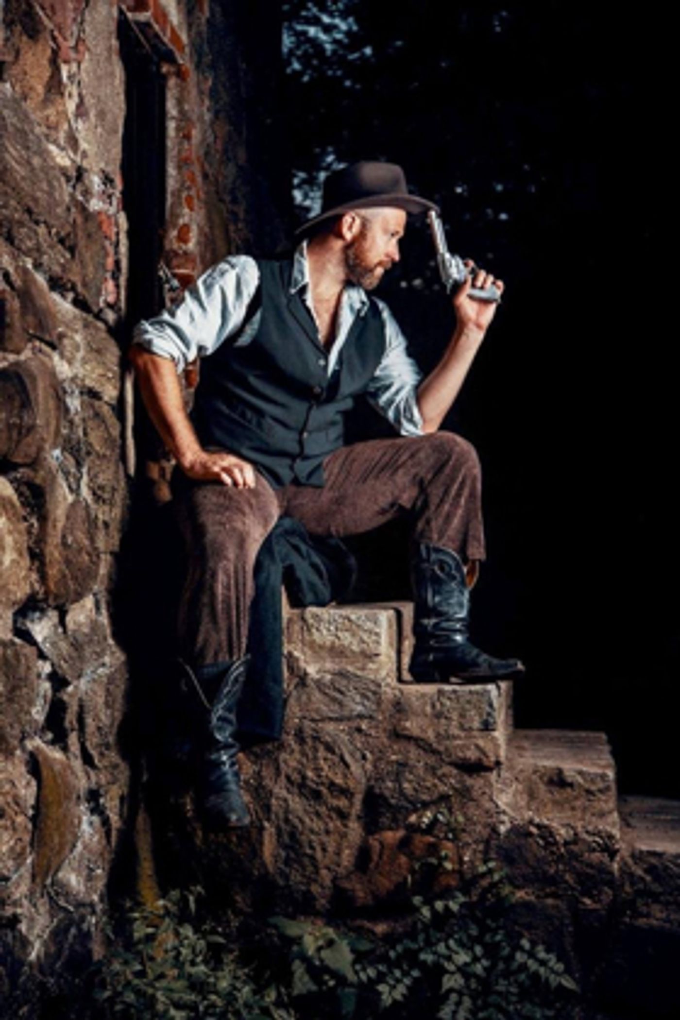 THE FRIDAY SIX: Get to Know Your Favorite NYMF Stars- Jeff Davis of THE GUNFIGHTER MEETS HIS MATCH  Image