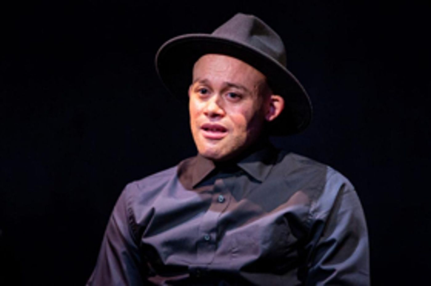 Review: Seth Rue Takes on 30+ Characters in Exquisite FIRES IN THE MIRROR, at Profile Theatre  Image