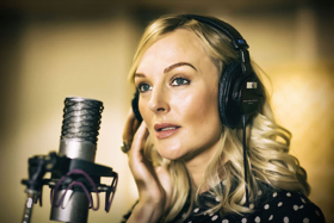 UK Tour Dates Announced For Dusty Springfield Musical DUSTY!  Image