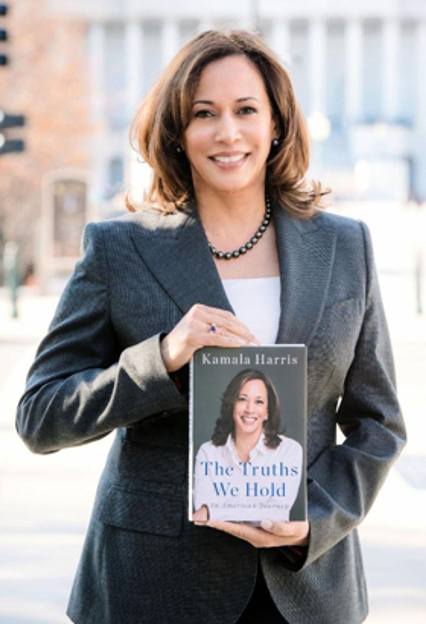 Book Passage at the Curran welcomes Senator Kamala Harris Book Passage at the Curran welcomes Senator Kamala Harris Image