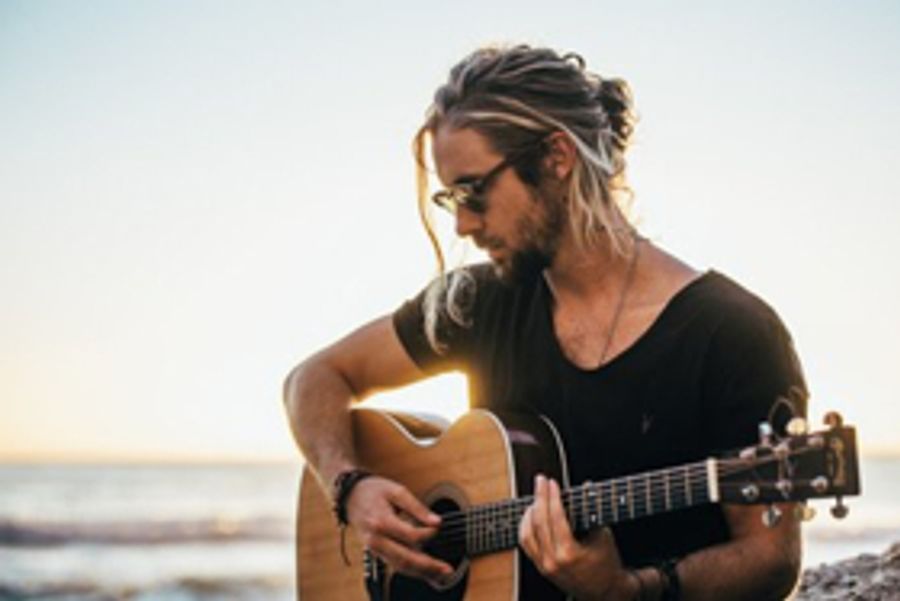 Jeremy Loops Announces U.S. Tour with Milky Chance Image
