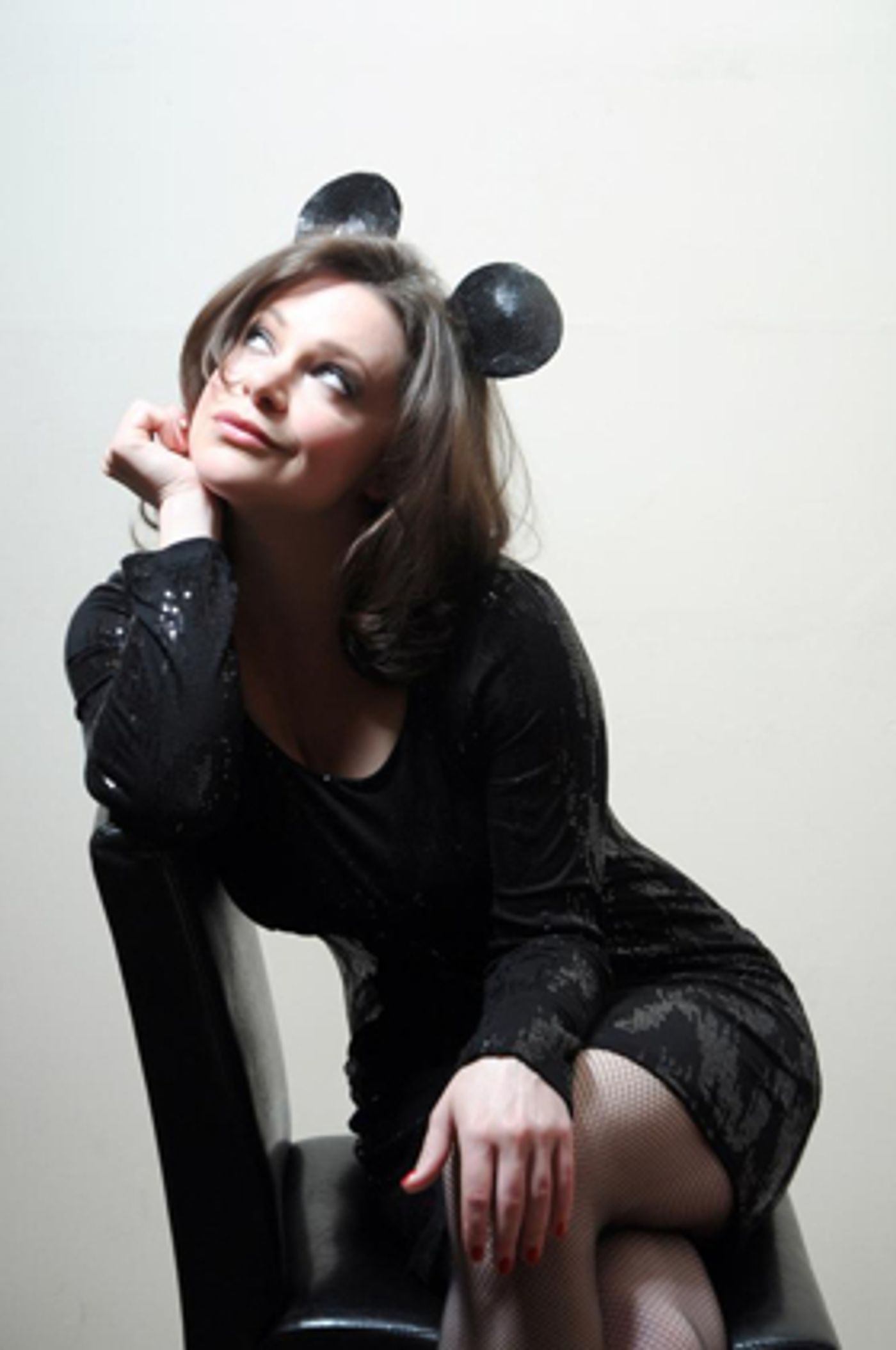 Lindsey Alley to Star in BLOOD, SWEAT & MOUSEKETEARS  Image