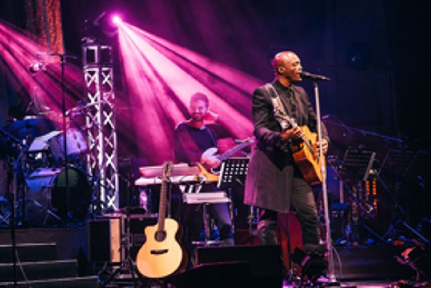 Seal Makes His Sarasota Debut As Star Of Van Wezel Gala  Image