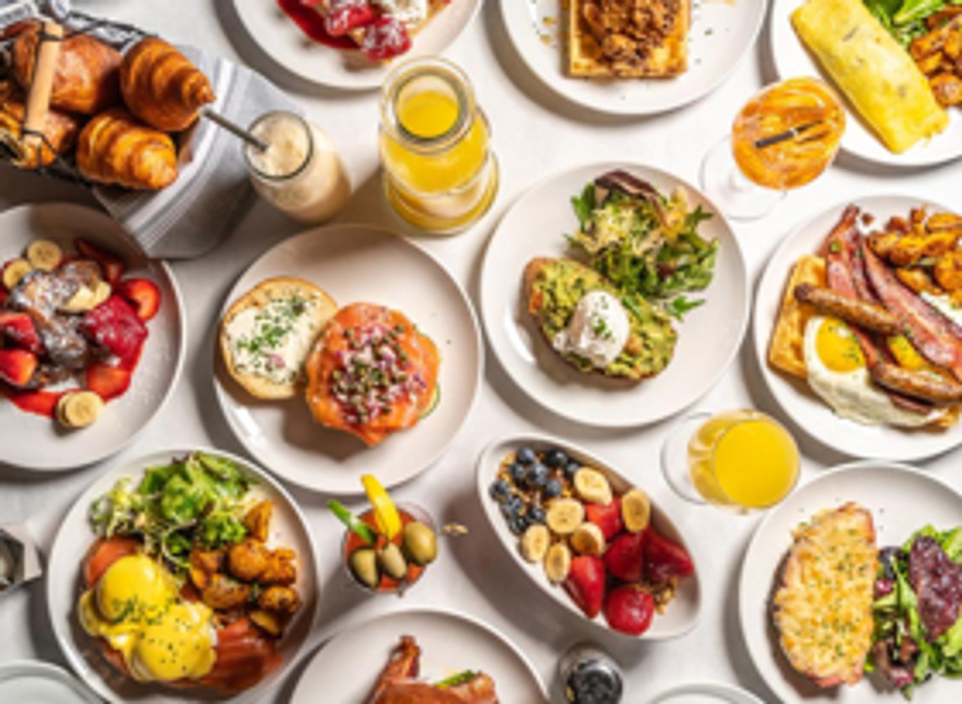 FARM TO BURGER at Aliz Hotel Times Square Debuts Daily Breakfast and Weekend Brunch  Image