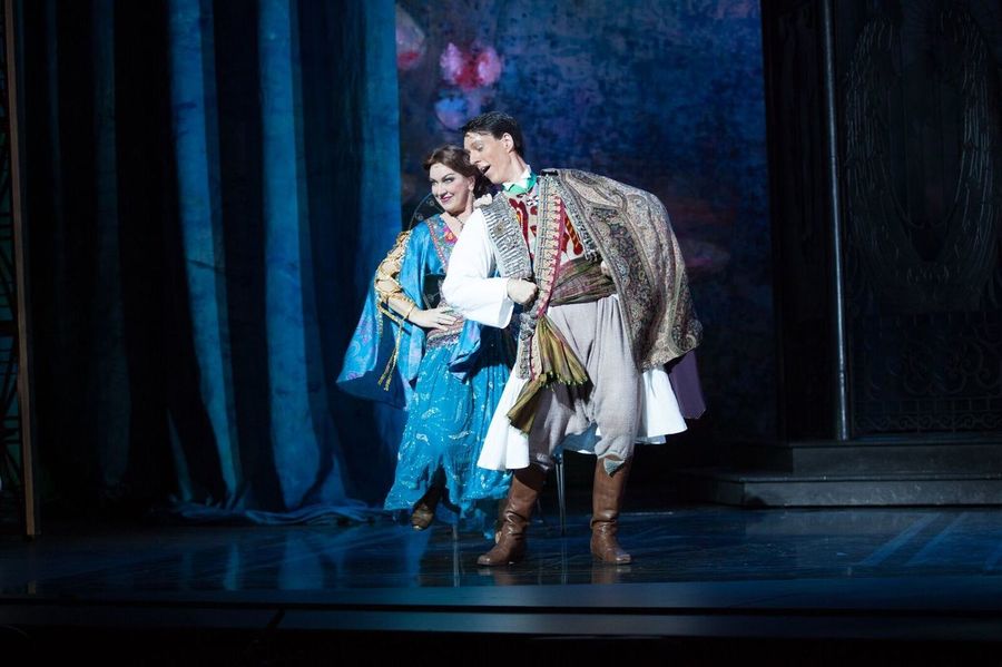 Review: THE MERRY WIDOW at Adelaide Festival Theatre Image