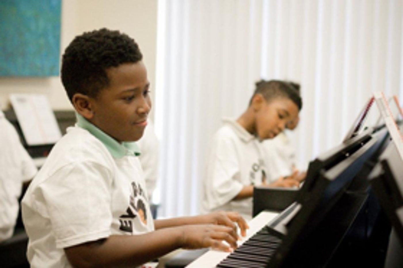 Kretzer Piano Music Foundation's MUSIC FOR THE MIND Concert Series To Present Faith's Place Center In Concert  Image