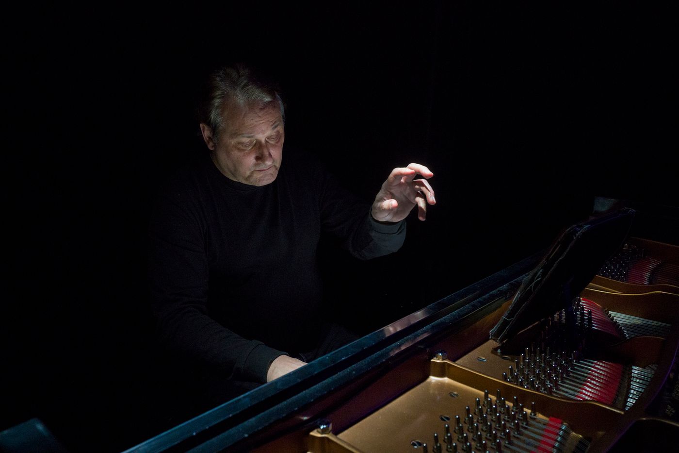 Review: BASIL TWIST'S SYMPHONIE FANTASTIQUE at HERE - What Can Classical Music Learn From Twist?  Image