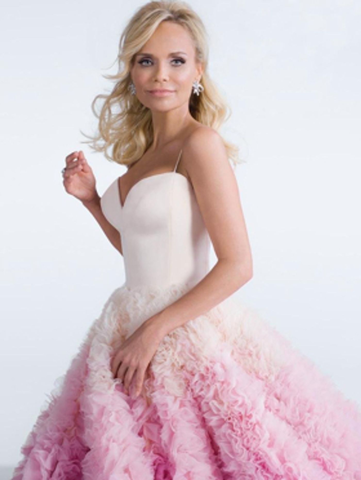 Bid Now to Meet Kristin Chenoweth with 2 Artist Guest List Tickets to a Tour Show of Your Choice  Image