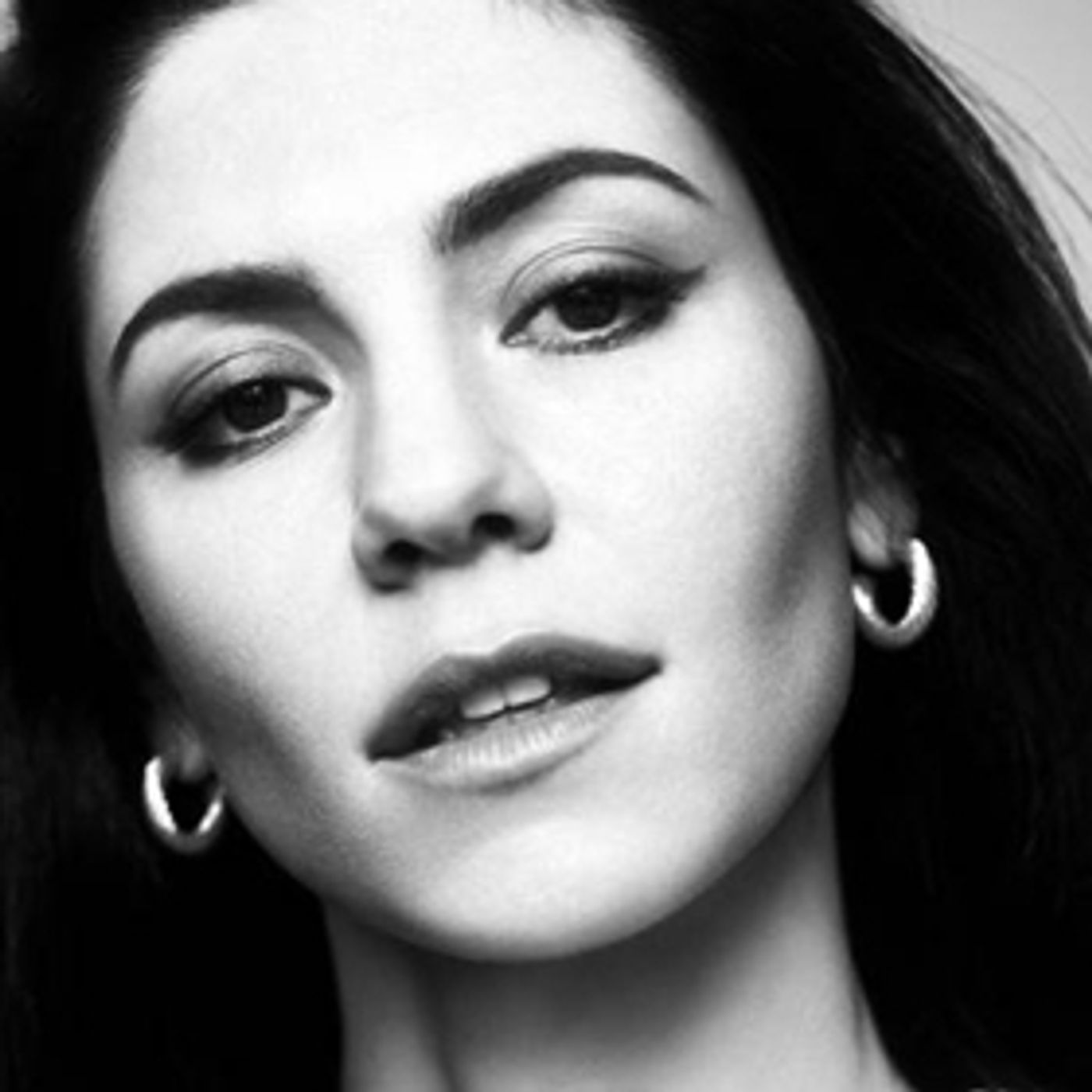 MARINA Releases New Single 'Handmade Heaven'  Image