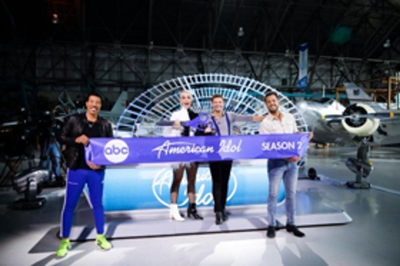 AMERICAN IDOL Kicks Off Season Two Auditions in Denver  Image