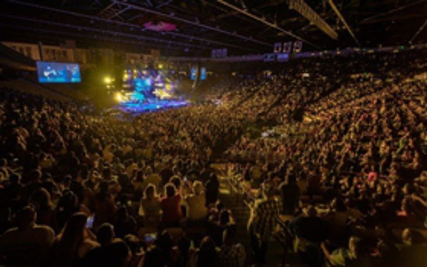 Chris Young Resumes LOSING SLEEP 2018 WORLD TOUR Chris Young Resumes LOSING SLEEP 2018 WORLD TOUR Image