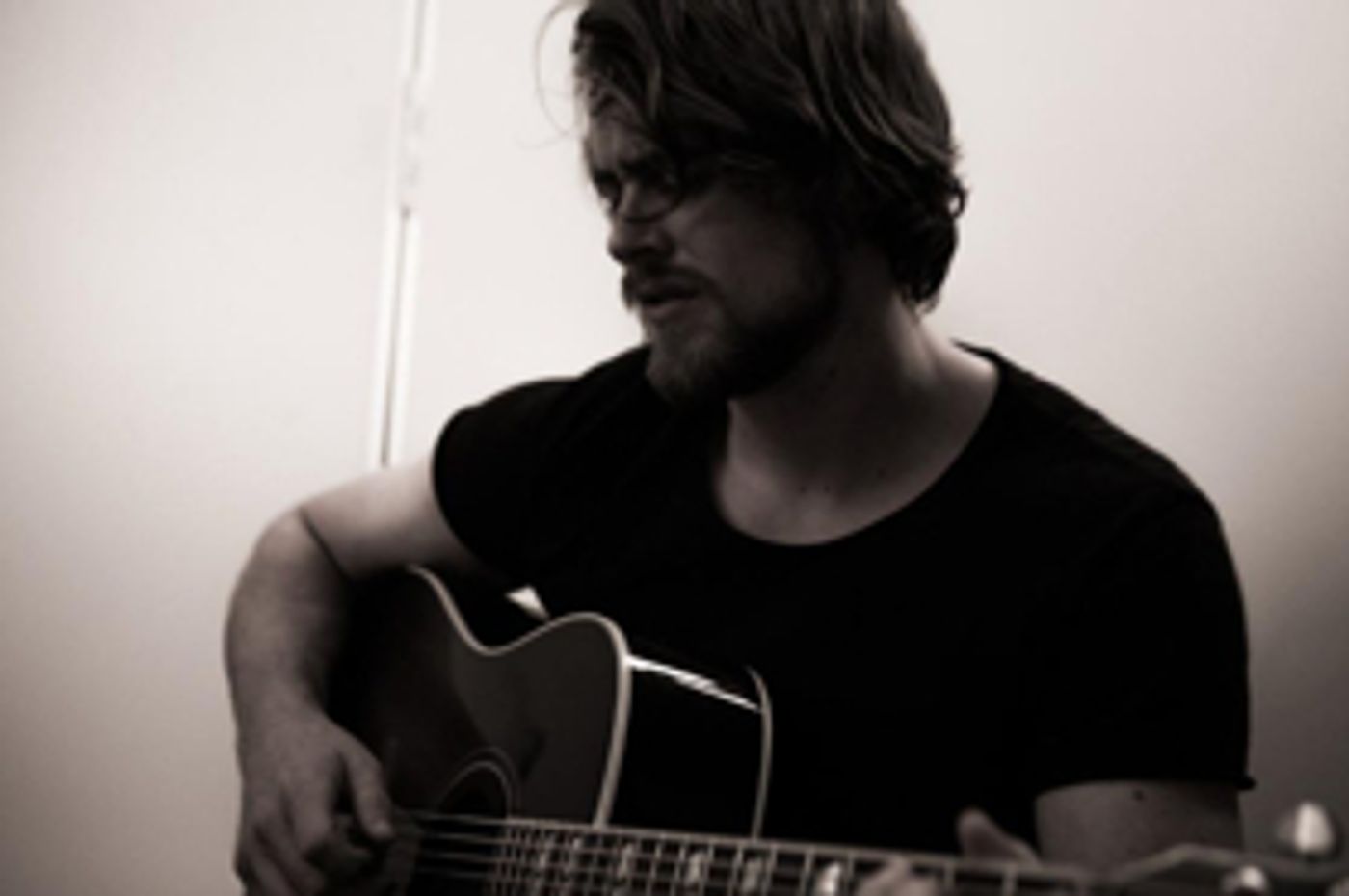 Sony/ATV Extends Worldwide Deal With Shawn Mendes Collaborator Geoff Warburton Sony/ATV Extends Worldwide Deal With Shawn Mendes Collaborator Geoff Warburton Image