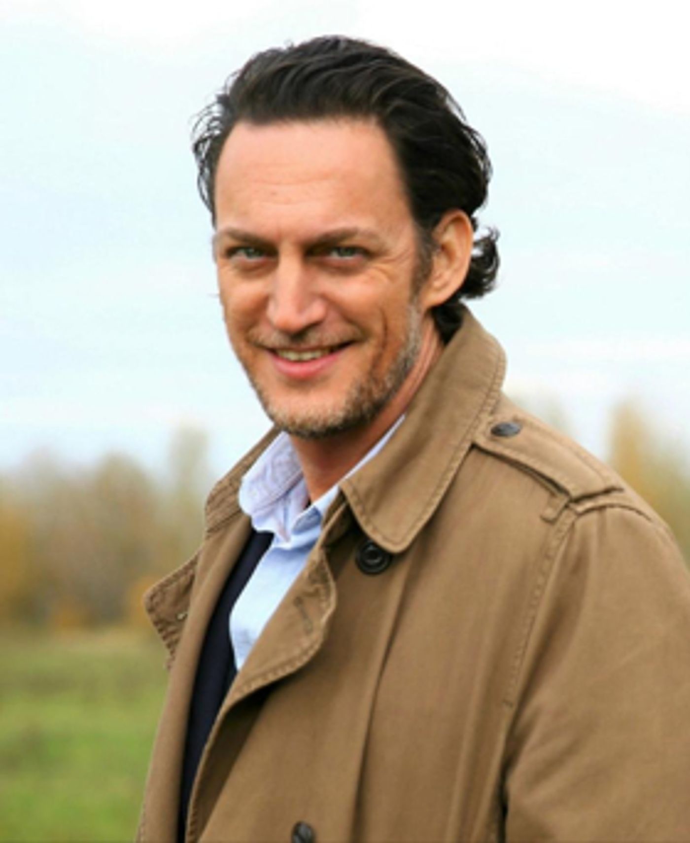 Israeli Film and TV Star Yehezkel Lazarov Will Lead FIDDLER ON THE ROOF on Tour  Image