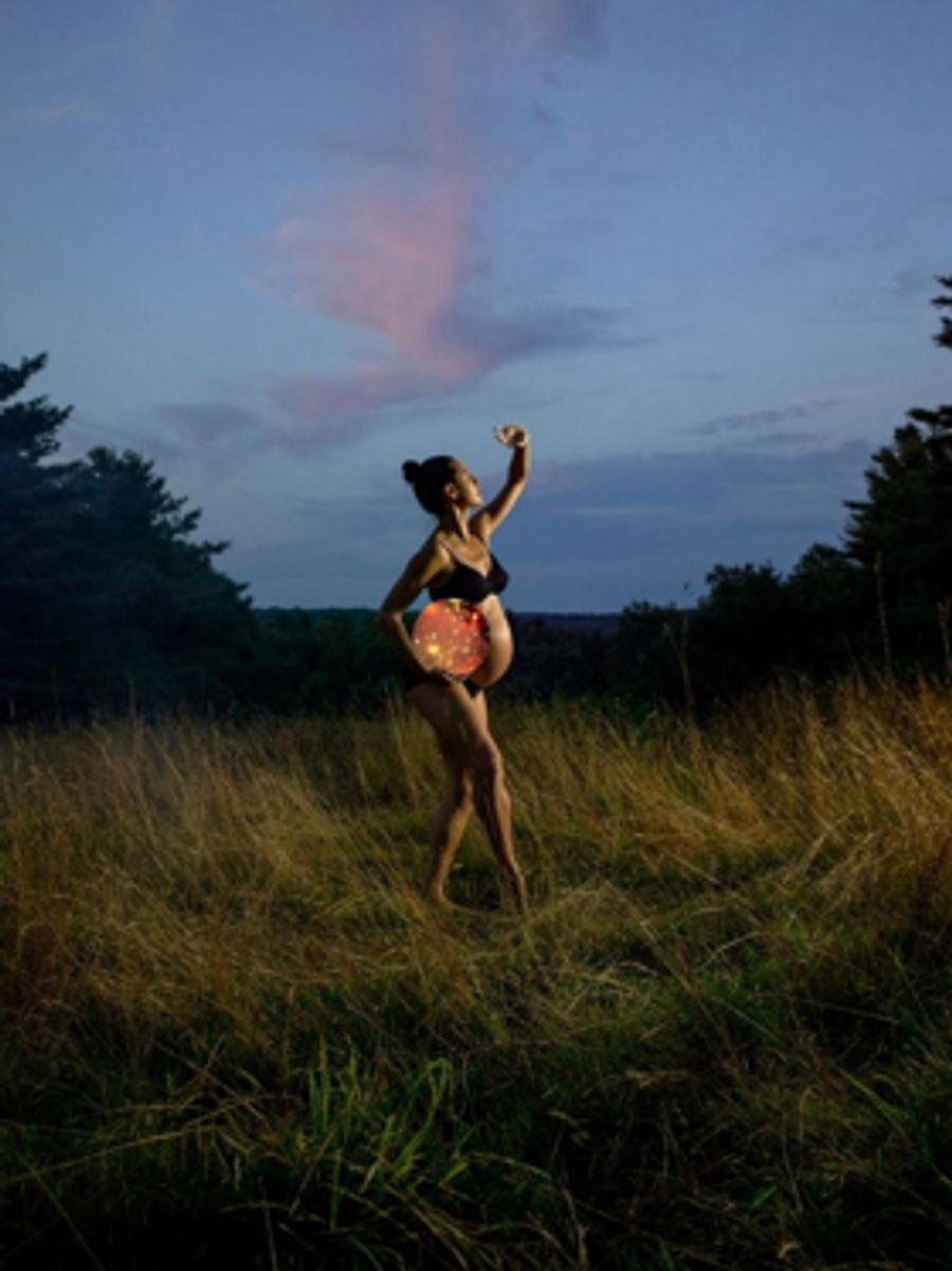 Review: No Man's Land Celebrates The Beauty of Birth to Be in a Hipster Haven  Image
