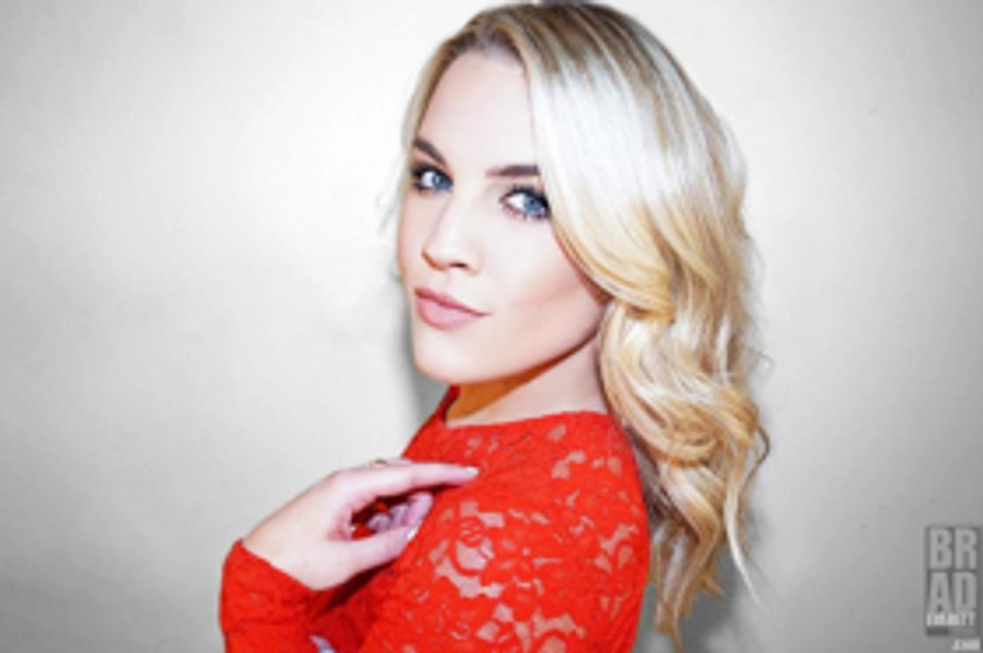 Emmy Winner Kristen Alderson Joins THE MARVELOUS WONDERETTES  Image