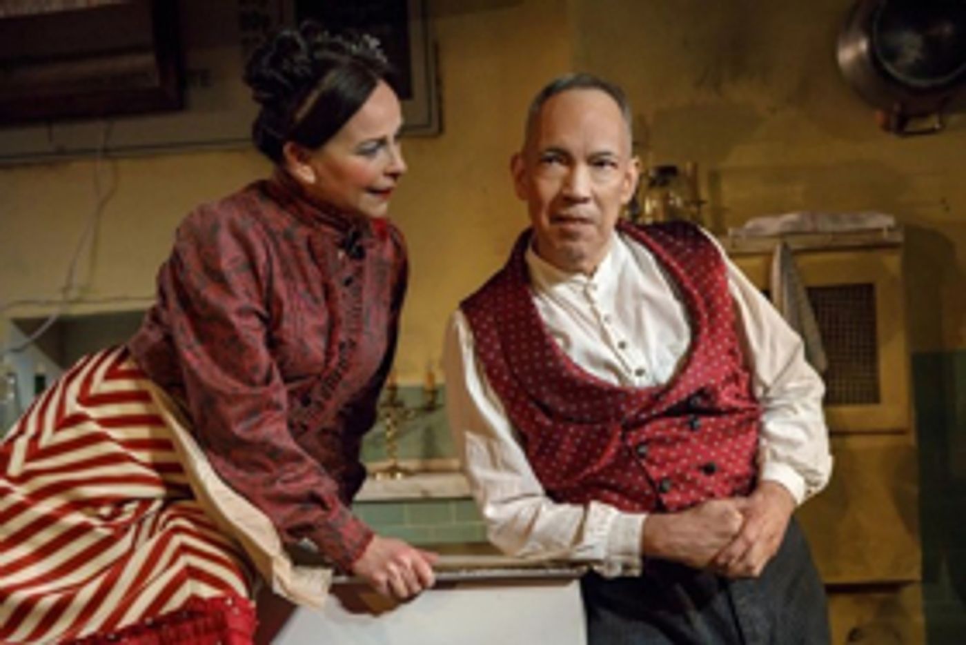 More Hot Pies! SWEENEY TODD Extends at The Barrow Street Theatre; New Pies Announced!  Image