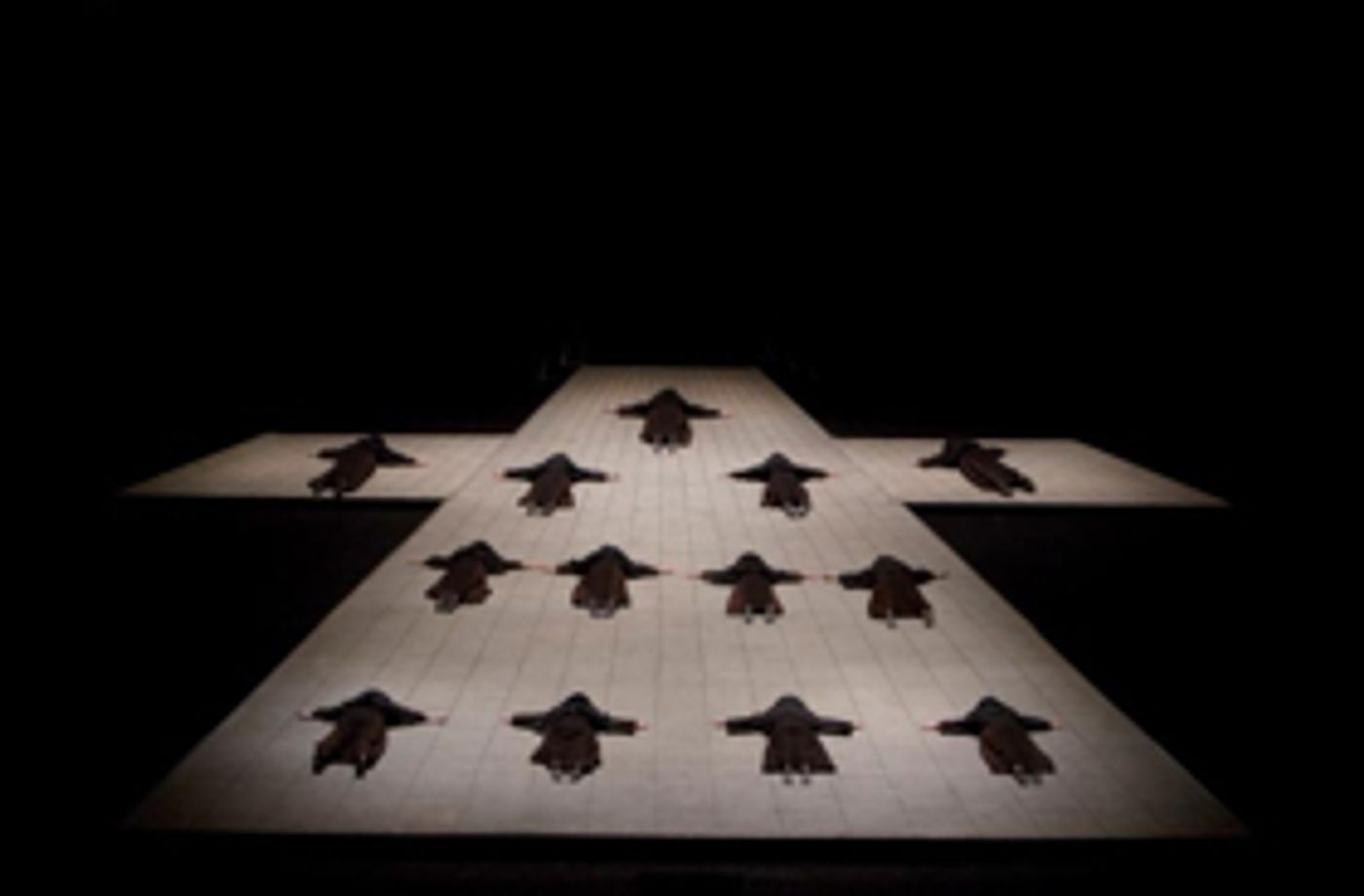 Poulenc's DIALOGUES DES CARMELITES Comes to the Warner  Image