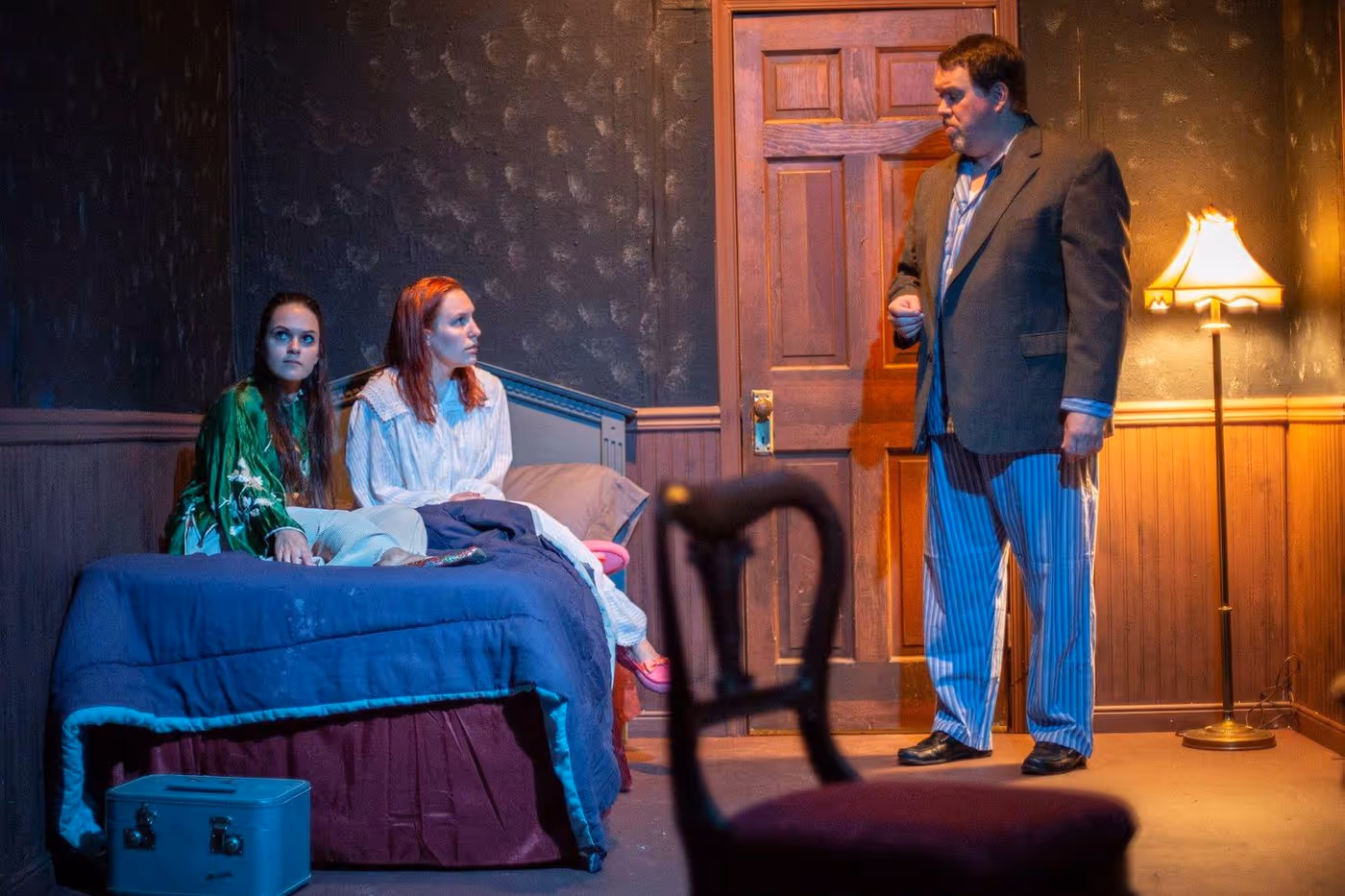 Review: THE HAUNTING OF HILL HOUSE at Oyster Mill Playhouse Review: THE HAUNTING OF HILL HOUSE at Oyster Mill Playhouse Image
