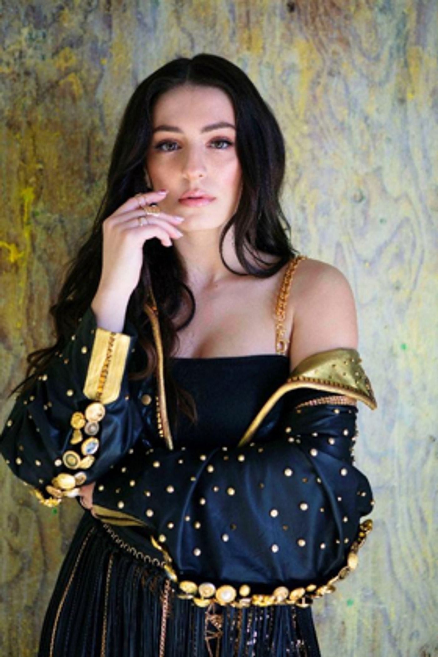 Brianna Mazzola Debuts Video For First Track 'How Much' Brianna Mazzola Debuts Video For First Track 'How Much' Image