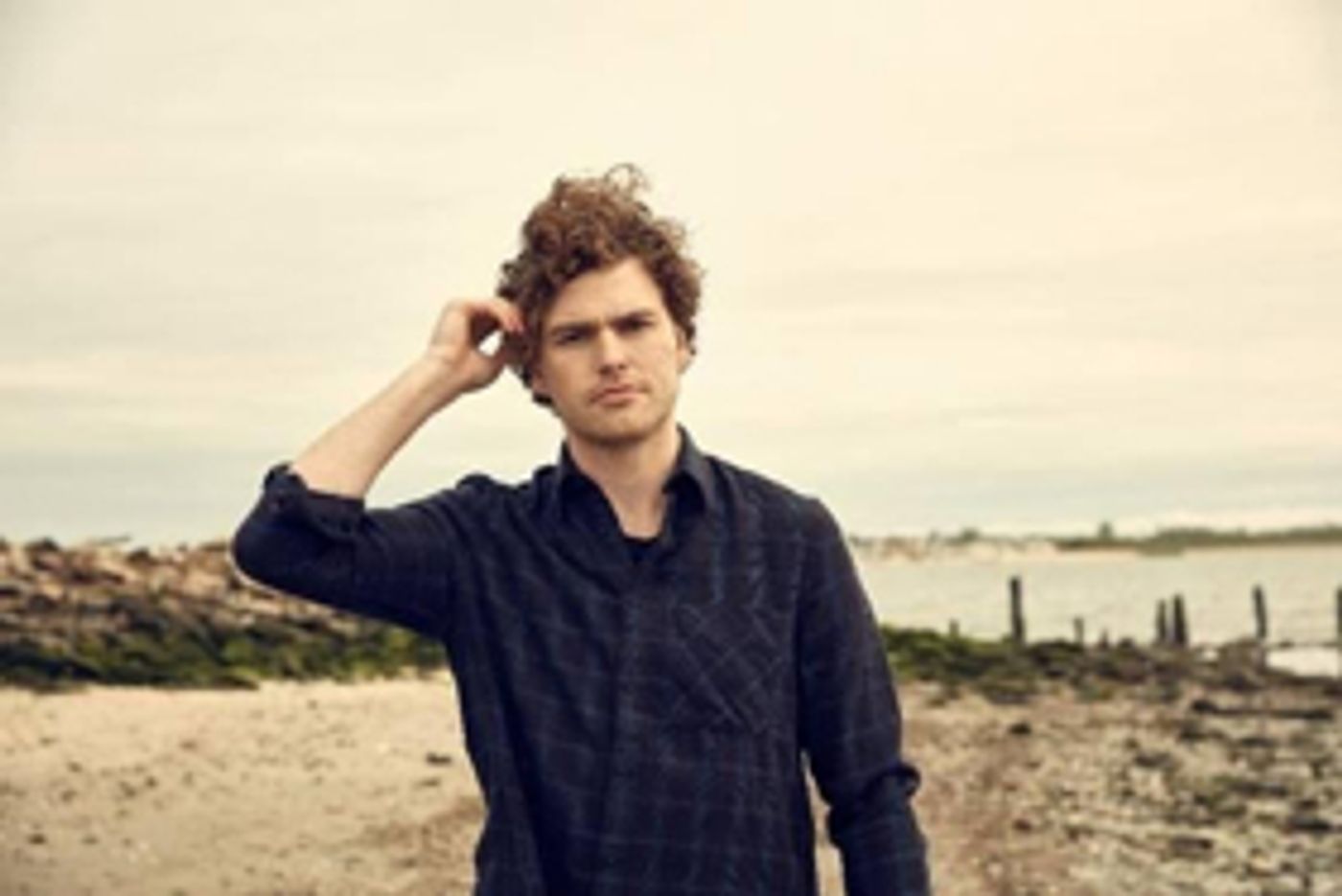 Vance Joy Unveils New Music Video For Single SATURDAY SUN From NATION OF TWO  Image