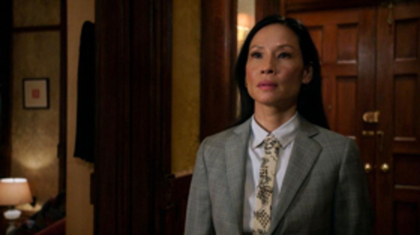 CBS Orders Eight Additional Episodes of ELEMENTARY Season Six  Image