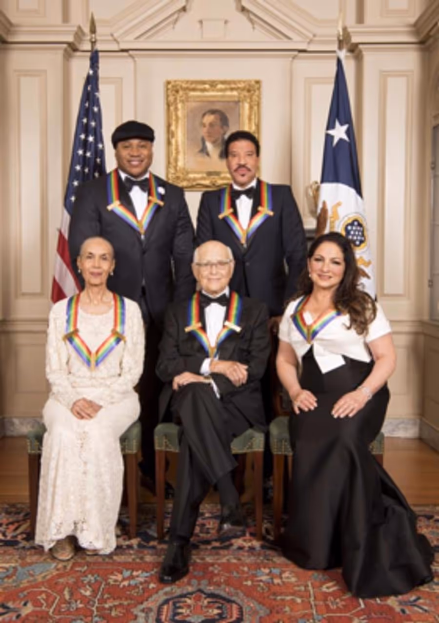 Rebecca Luker, Rita Moreno, ON YOUR FEET Cast to Perform on KENNEDY CENTER HONORS Image