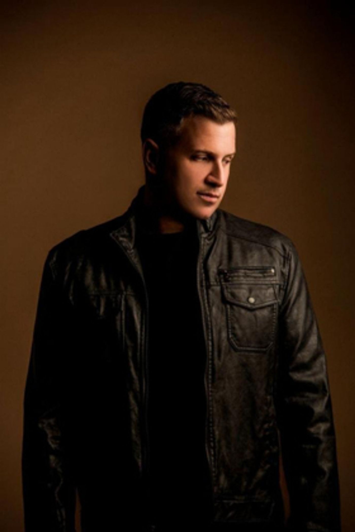 DJ HOLLYWOOD Releases New Single CHANGE UP! Featuring Fatman Scoop as a Free Download DJ HOLLYWOOD Releases New Single CHANGE UP! Featuring Fatman Scoop as a Free Download Image