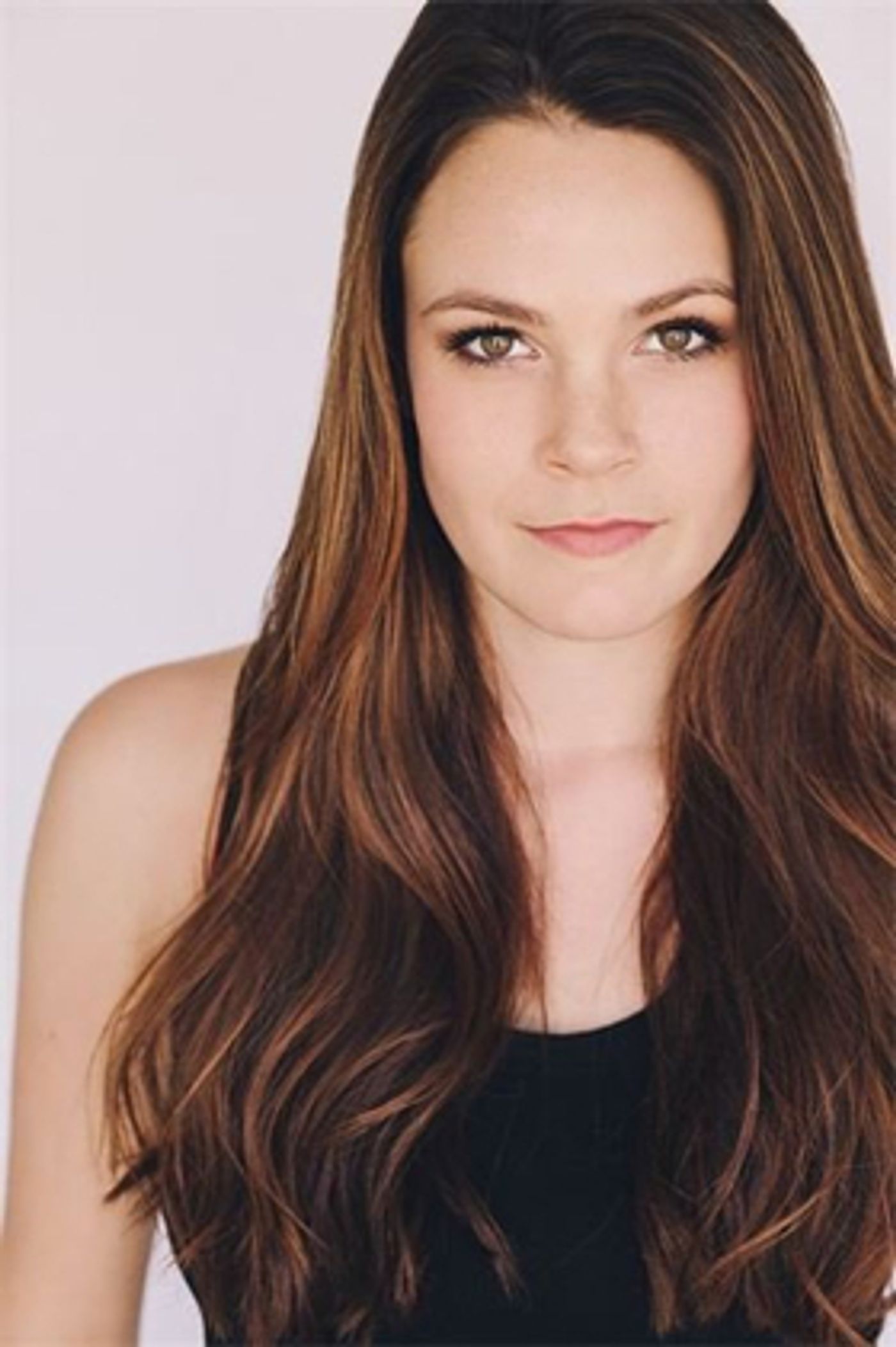 Review: Claire Adams Debuts Her Solo Cabaret Review: Claire Adams Debuts Her Solo Cabaret Image